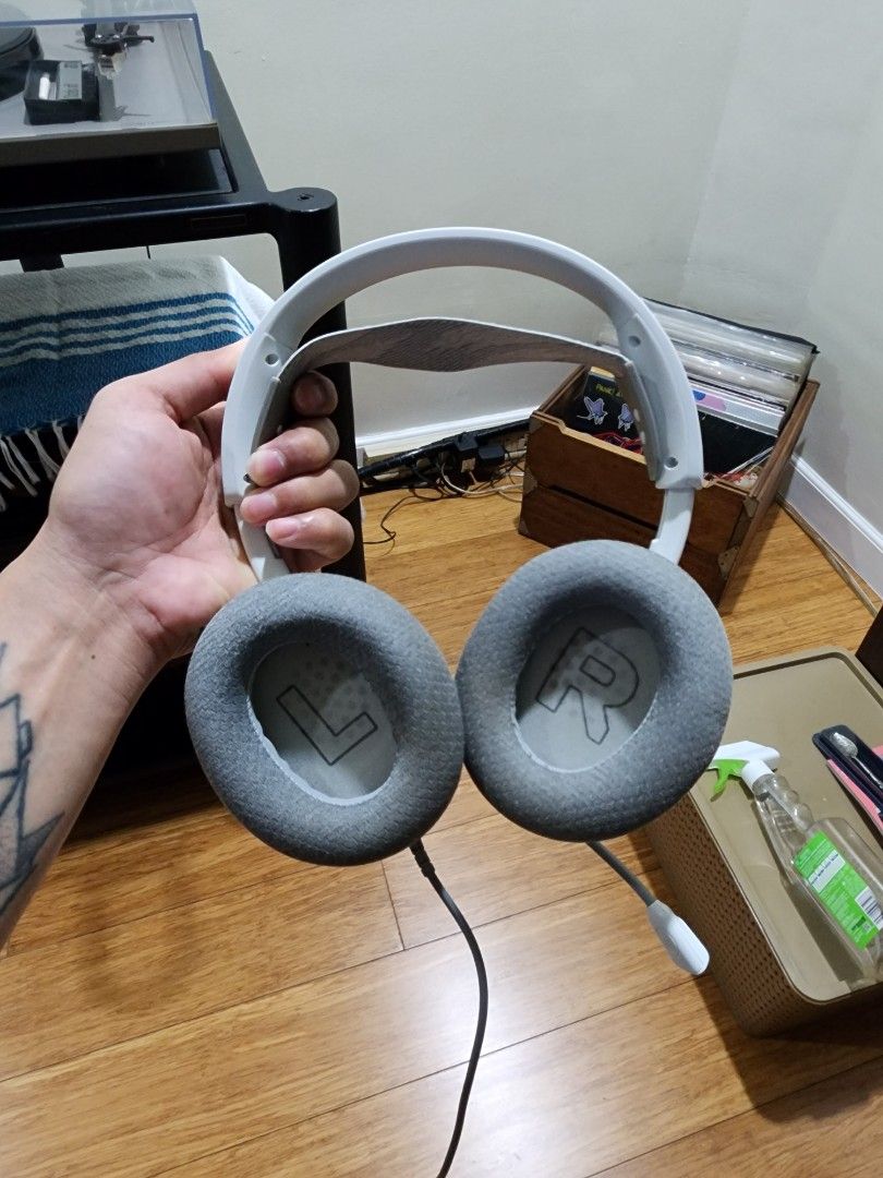 Arctis Nova 1 steel series (Category: Headphones & Headsets) located in Quezon City. Submitted by hobbyph4 (Listing ID 1372580544, Image 3). Description: Arctis Nova 1 - Black Go To Buy Gaming Products / Headsets / Arctis Nova 1 - Black ￼ ￼ ￼ ￼ ￼ ￼ ￼￼￼￼￼￼ Arctis Nova 1 - Black Multi-Platform Premium Wired Gaming Headset The Nova Acoustic System features custom-designed High Fidelity Drivers for superior audio quality Ultra lightweight headset wit