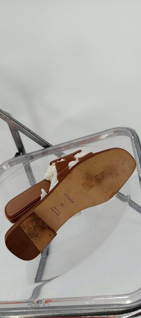 Authentic Hermes Oran With Authenticity Documents and Box (Category: Sneakers & Footwear) located in Baguio. Submitted by designerluxeshop (Listing ID 1361304179, Image 2). Description: preloved Hermes oran with authenticity documents and box size 38, 💯% guaranteed original, minor signs of usage, shipping is free, message me if interested, delivery is by schedule discount is offered for cash buyer layaway is accepted 20% dp and 80% balance payab