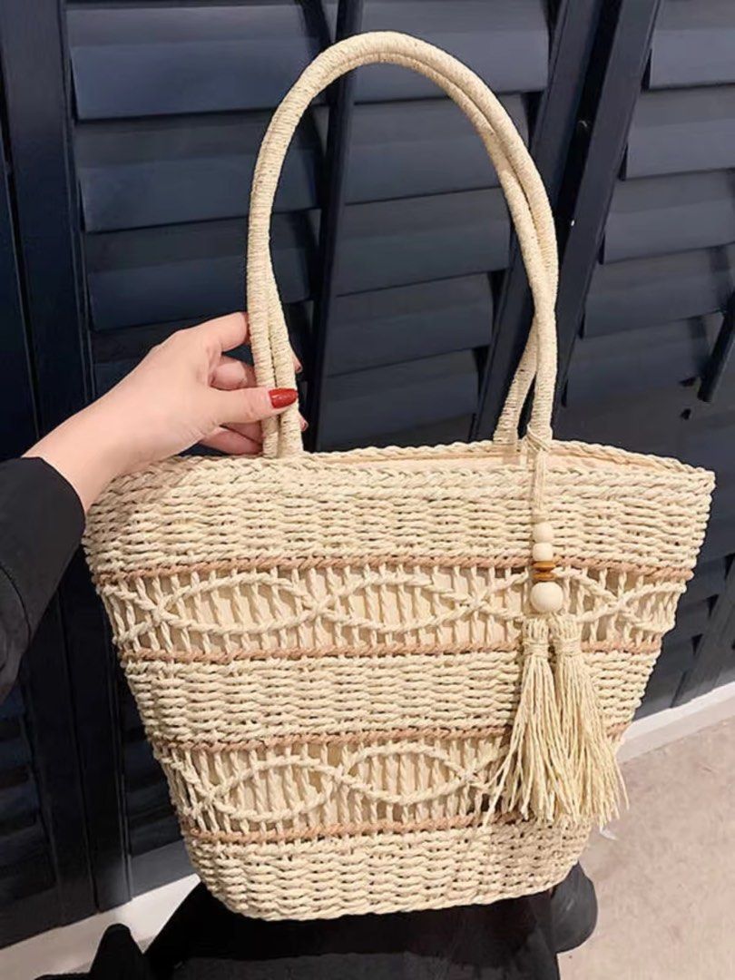 Beach Bag 2 - Cream (Category: Beach Bags) located in Manila. Submitted by hellokittyclosettt (Listing ID 1369969003, Image 3). Description: Large Capacity beach bag with FREE FREE FREE twilly/ribbon and bag charm (will be given randomly depends on availability).