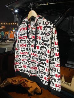 (Category: ) located in . Submitted by sideonethriftstore (Listing ID 1372507608, Image 1). Description: .