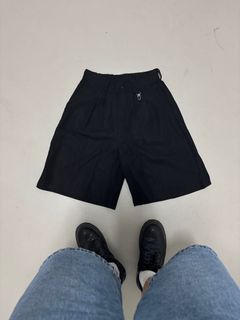 (Category: ) located in . Submitted by fashionmf101 (Listing ID 1372505351, Image 1). Description: .