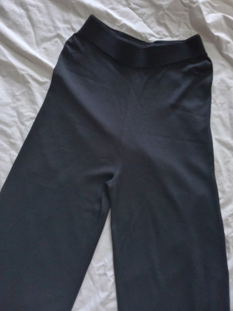 BLACK lounge pants (garterized) (Category: Other Bottoms) located in Talavera. Submitted by kmskcart (Listing ID 1372491856, Image 1). Description: Black lounge pants (garterized) Waist: 25-28 Black na black soft and stretchy No issue.