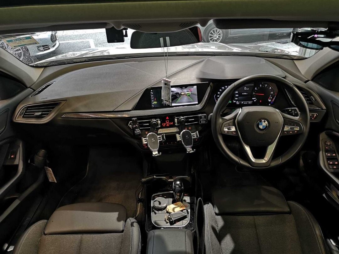 BMW 118iA SPORT Auto62864836331393112