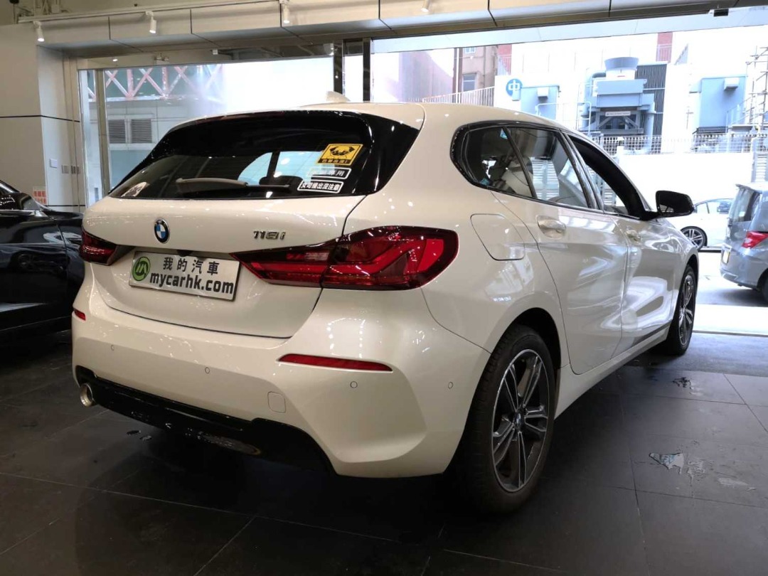 BMW 118iA SPORT Auto62864836331393111