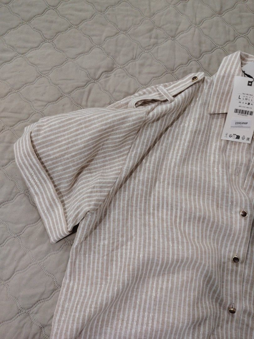 BRAND NEW Zara Blouses (Category: Blouses) located in Pasig City. Submitted by gnowe11k (Listing ID 1372611128, Image 3). Description: Original Zara Brand New Blue Stripe 1,500 Small Oversize Look Beige Stripe Large 2,000.