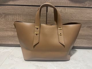 （分類：）位於 。 由 smhmm 提交（商品編號 1372621982，圖片 1）。簡介： 。