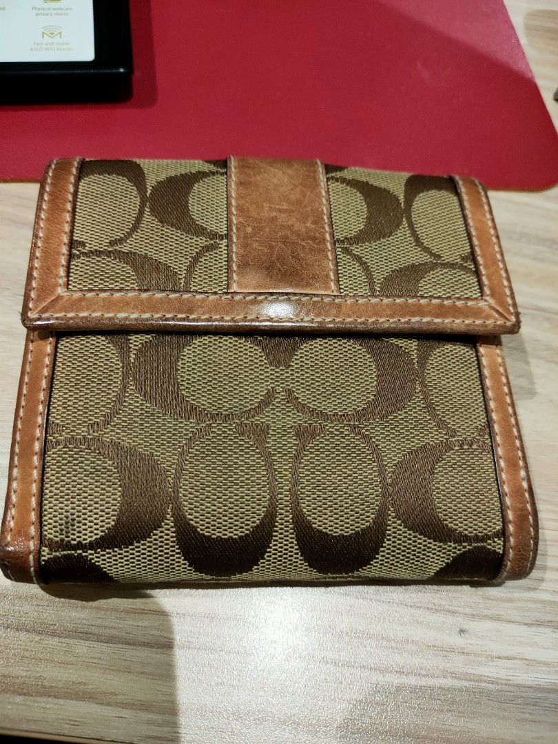 Coach rare Medium (Category: Wallets & Card holders) located in Quezon City. Submitted by karlam (Listing ID 1372480799, Image 2). Description: Authentic Coach.