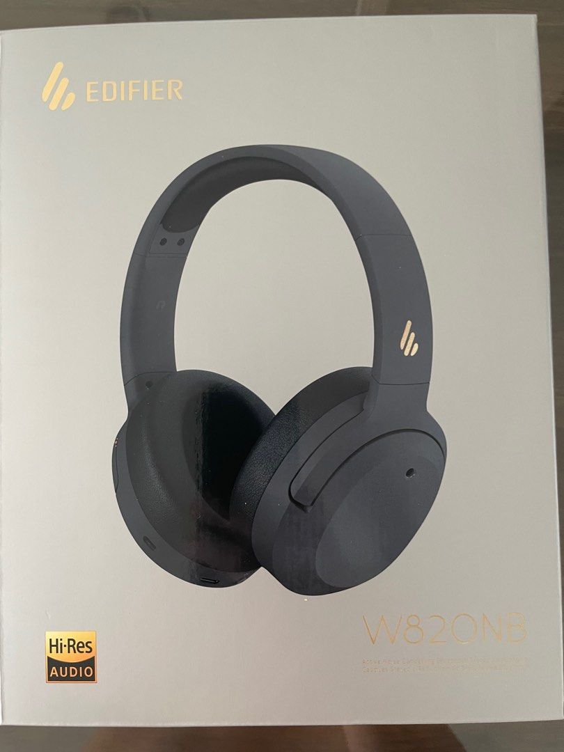 Edifier Headset (Category: Headphones & Headsets) located in Kuala Lumpur. Submitted by kenttan15 (Listing ID 1372484699, Image 1). Description: .