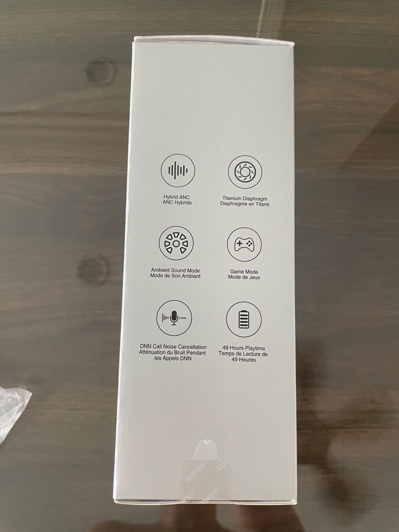 Edifier Headset (Category: Headphones & Headsets) located in Kuala Lumpur. Submitted by kenttan15 (Listing ID 1372484699, Image 2). Description: .