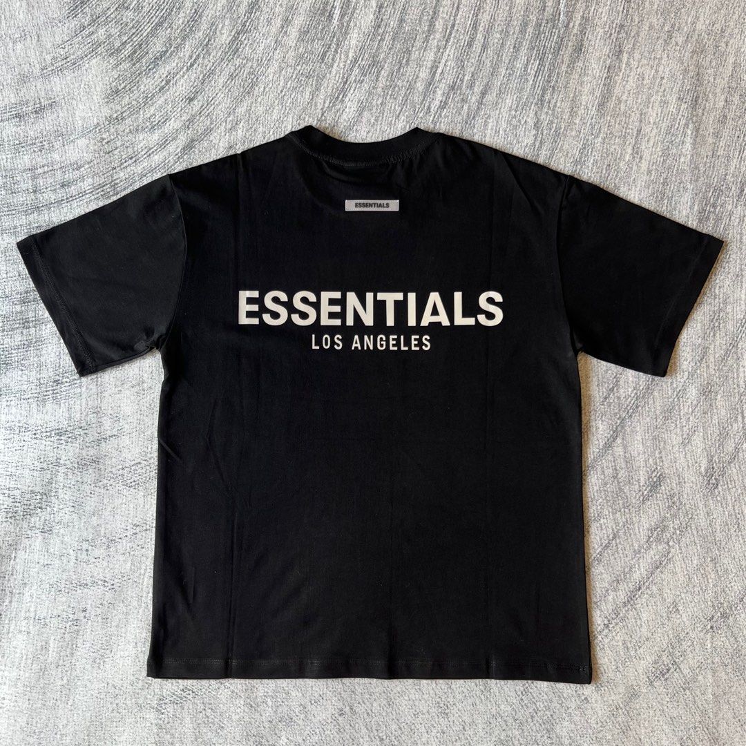 Essen tials basic oversized tee (Category: Activewear) located in Bangi. Submitted by 89syahir (Listing ID 1372616559, Image 2). Description: We have S & M in stock! .
