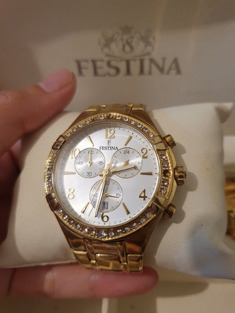 Festina watch F20395 (Category: Women's Watches) located in Taguig. Submitted by rdspreloved (Listing ID 1372585825, Image 3). Description: Festina watch with box with extra links with certificate guarantee. No battery but rest assured this is working. as shown in photos there are 3 missing stone. I brought this year 2020 for 16k. I'm selling this for only 4500 negotiable for sure buyer. selling this for a cheaper price since sayang nman if ma ss