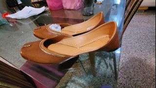 (Category: ) located in . Submitted by aarthi900 (Listing ID 1372628264, Image 1). Description: .