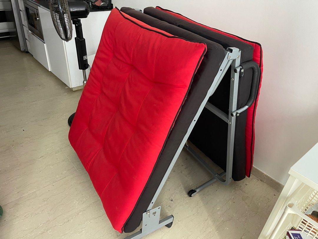 Foldable bed (Category: Sofas) located in Singapore. Submitted by tangxunn4c25 (Listing ID 1372564652, Image 2). Description: .