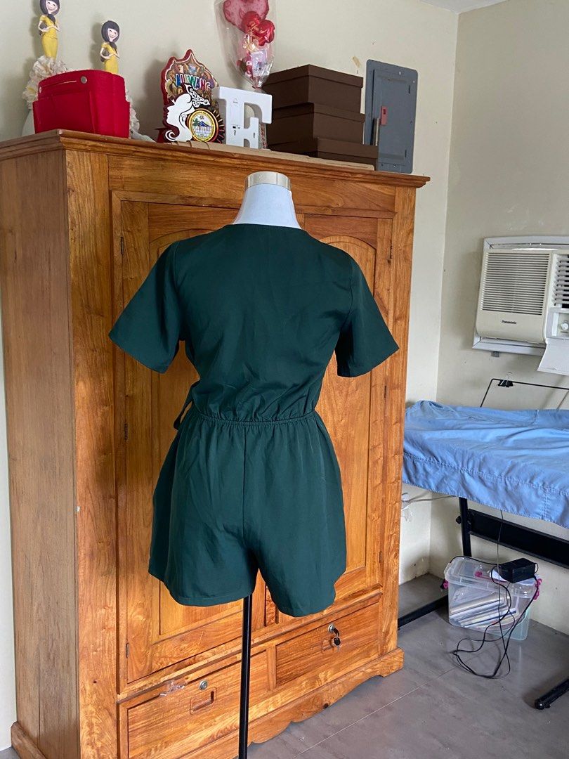 forest freen romper (Category: Rompers) located in Legazpi City. Submitted by clutterbusterph (Listing ID 1372665453, Image 2). Description: .