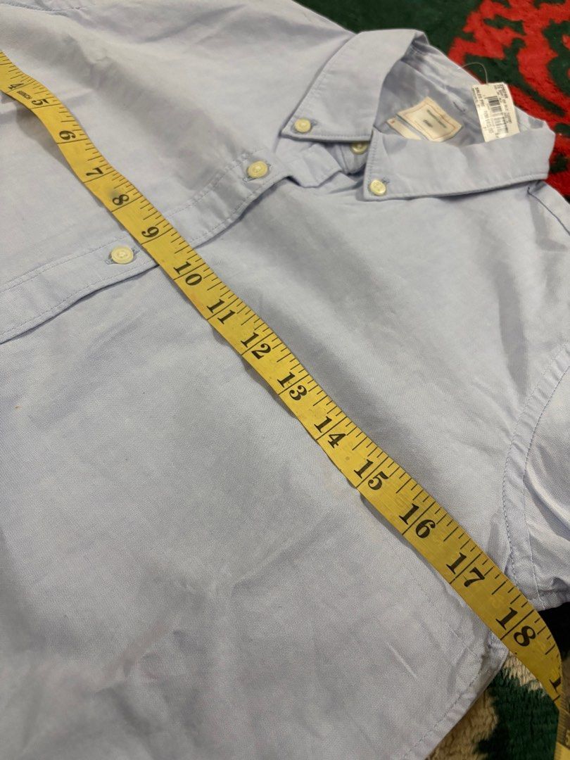 Gap (Category: Activewear) located in Sepang. Submitted by exad_87 (Listing ID 1372658714, Image 3). Description: *item new complete with tag.