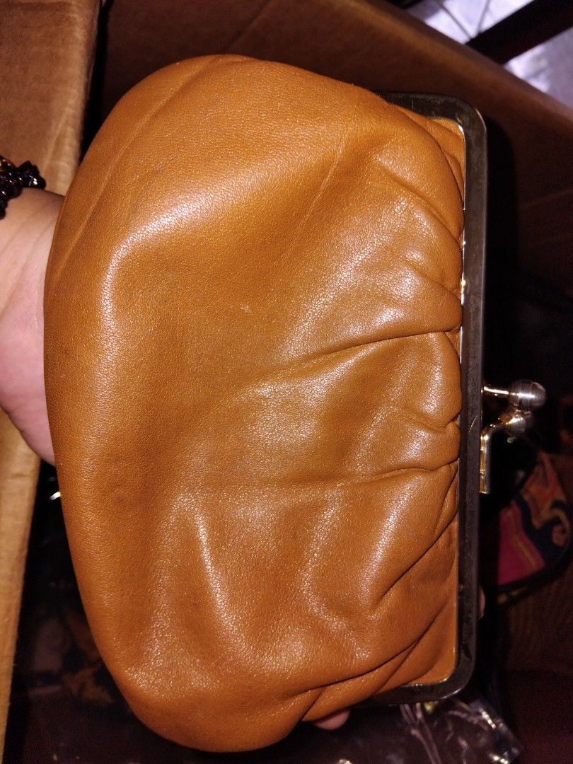 Genuine Leather Kisslock (Category: Clutches) located in Mandaue City. Submitted by vlard21 (Listing ID 1372496003, Image 1). Description: .