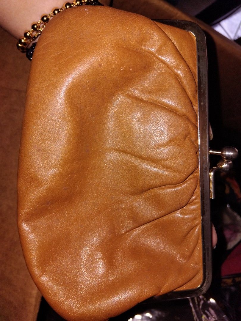 Genuine Leather Kisslock (Category: Clutches) located in Mandaue City. Submitted by vlard21 (Listing ID 1372496003, Image 3). Description: .
