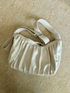 (Category: ) located in . Submitted by lovelaces (Listing ID 1372498643, Image 1). Description: .