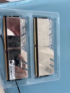 （分類：）位於 。 由 kibbkibb 提交（商品編號 1372549375，圖片 1）。簡介： 。