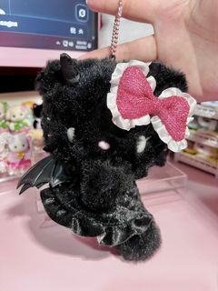 (Category: ) located in . Submitted by yearofthebunny (Listing ID 1372576251, Image 1). Description: .
