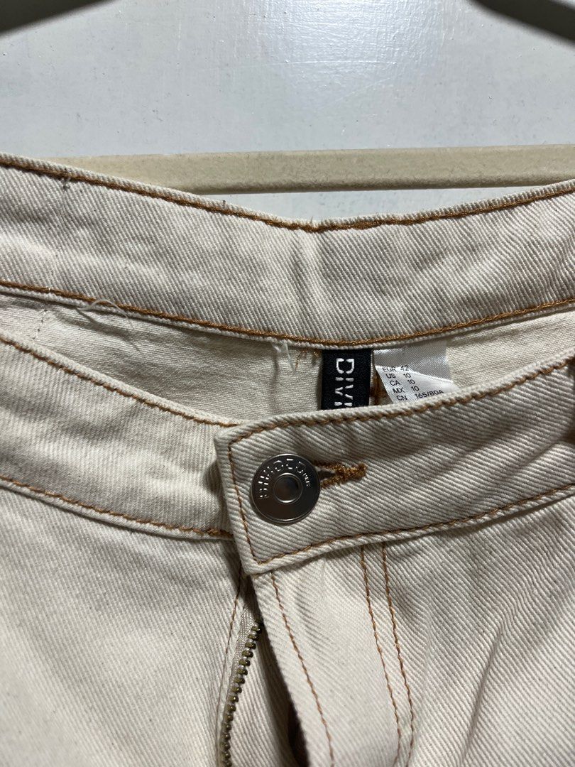 H&M Pants Cream Wide Leg (Category: Jeans) located in Valenzuela. Submitted by royalstone_05 (Listing ID 1372596509, Image 2). Description: fits to waist 35-36inch length is 36 inch.