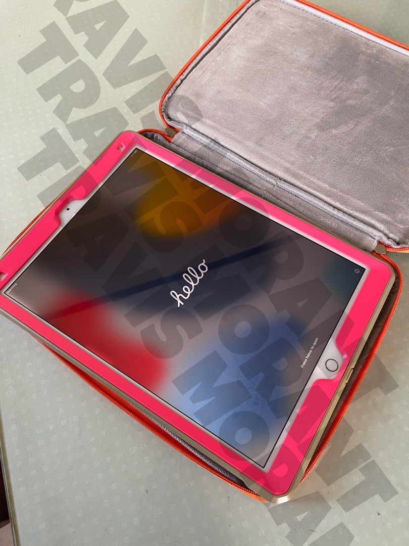 Ipad Pro 2nd Generation 12.9 Inches (Category: Other Gadgets) located in Bulacan. Submitted by mochaelry (Listing ID 1372551651, Image 1). Description: Lady Owned Ipad Pro 2nd Generation 12.9 Inches Like New Condition Price is still Negotiable Comes with a Charger and Case .