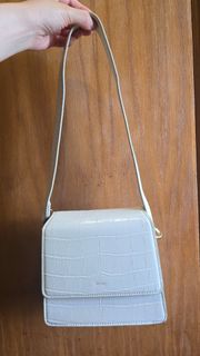 （分類：）位於 。 由 annlee4067 提交（商品編號 1372531190，圖片 1）。簡介： 。