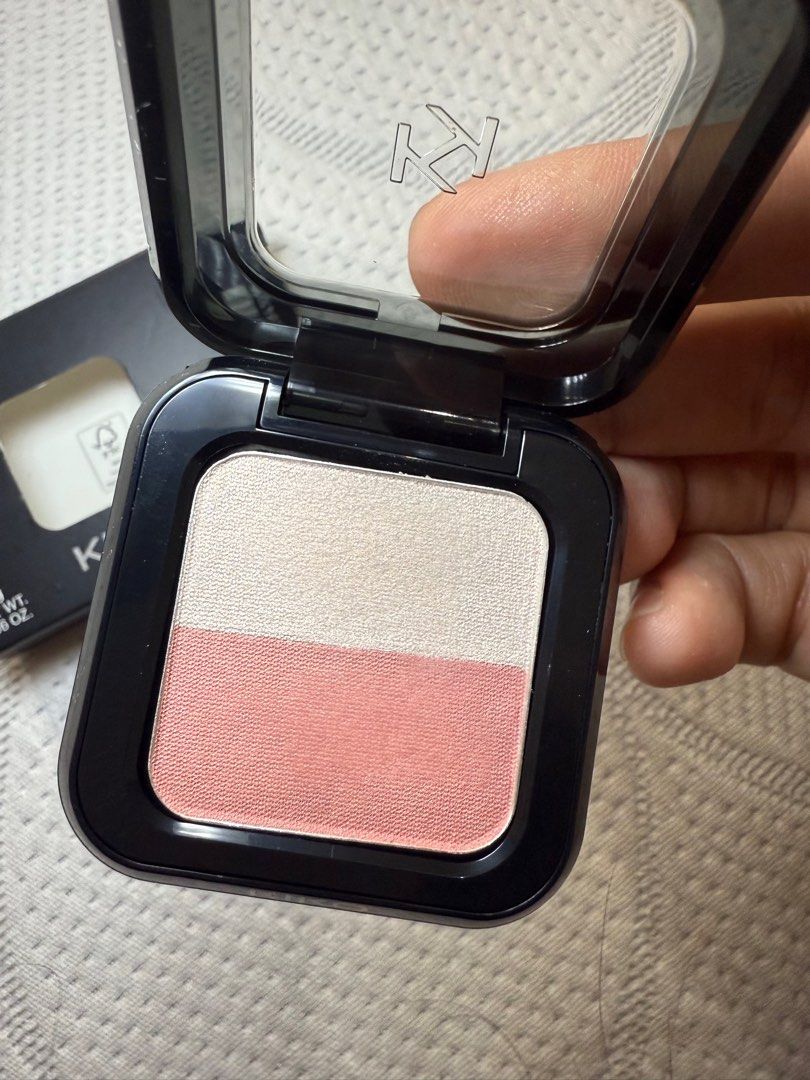 Kiko milano bright duo eye shadow (Category: Makeup) located in Las Pinas. Submitted by ashdsm (Listing ID 1372584897, Image 2). Description: Swatched only Shade: ombretto-sombra.