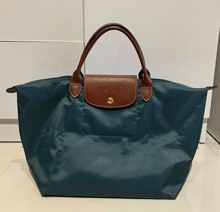 (Category: ) located in . Submitted by lois.ng (Listing ID 1372520048, Image 1). Description: .