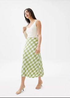 (Category: ) located in . Submitted by szzcloset (Listing ID 1372561151, Image 1). Description: .