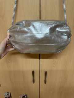 （分類：）位於 。 由 clcylau 提交（商品編號 1372605321，圖片 1）。簡介： 。