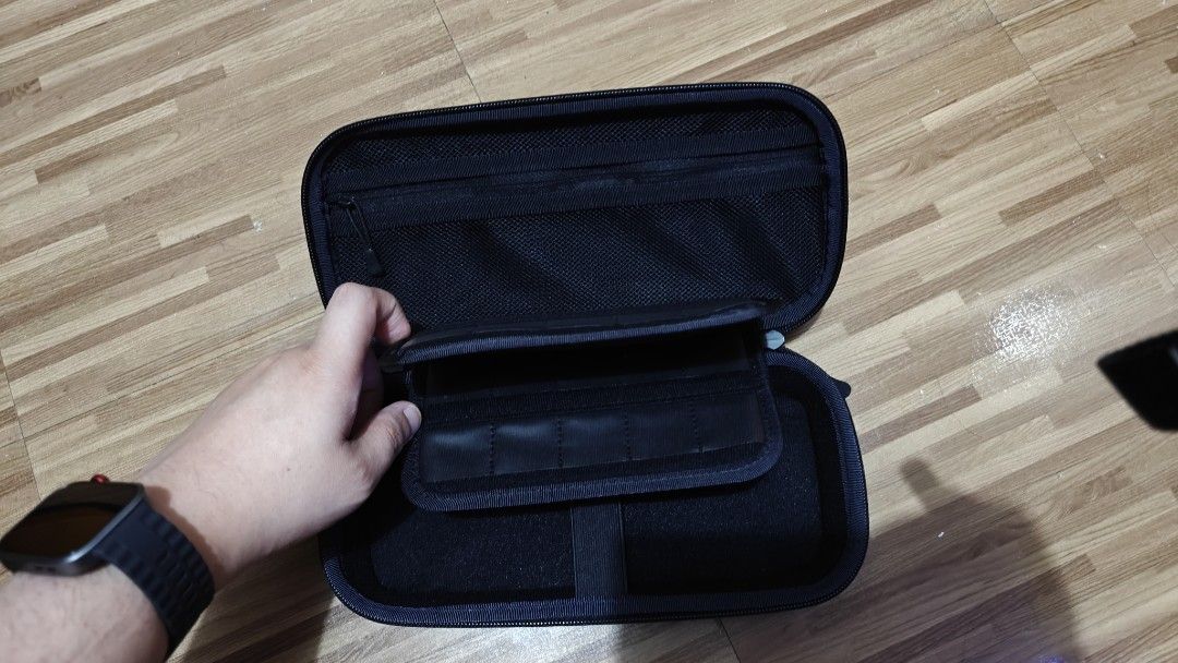 Mumba Nintendo Switch Case Bag (Category: Nintendo) located in Manila. Submitted by skye1020 (Listing ID 1372494893, Image 2). Description: MUMBA case/bag Price 500 Pick up only at Paco Arena, Paco Manila may unting worn out lang sa likod..