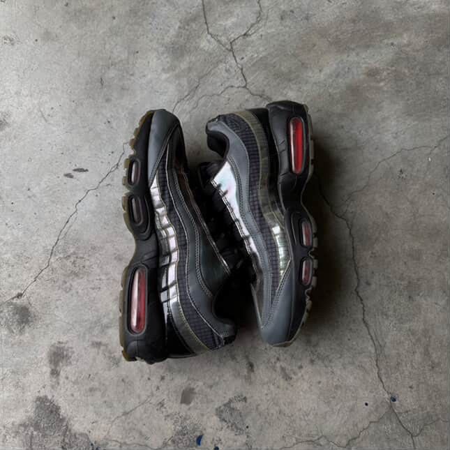 Nike Airmax 95 LVL 8 Ember Glow (Category: Sneakers) located in Makati City. Submitted by kinglanonte (Listing ID 1372618046, Image 1). Description: Size US 9/43cm No issue / fresh as F color rate 10/10.