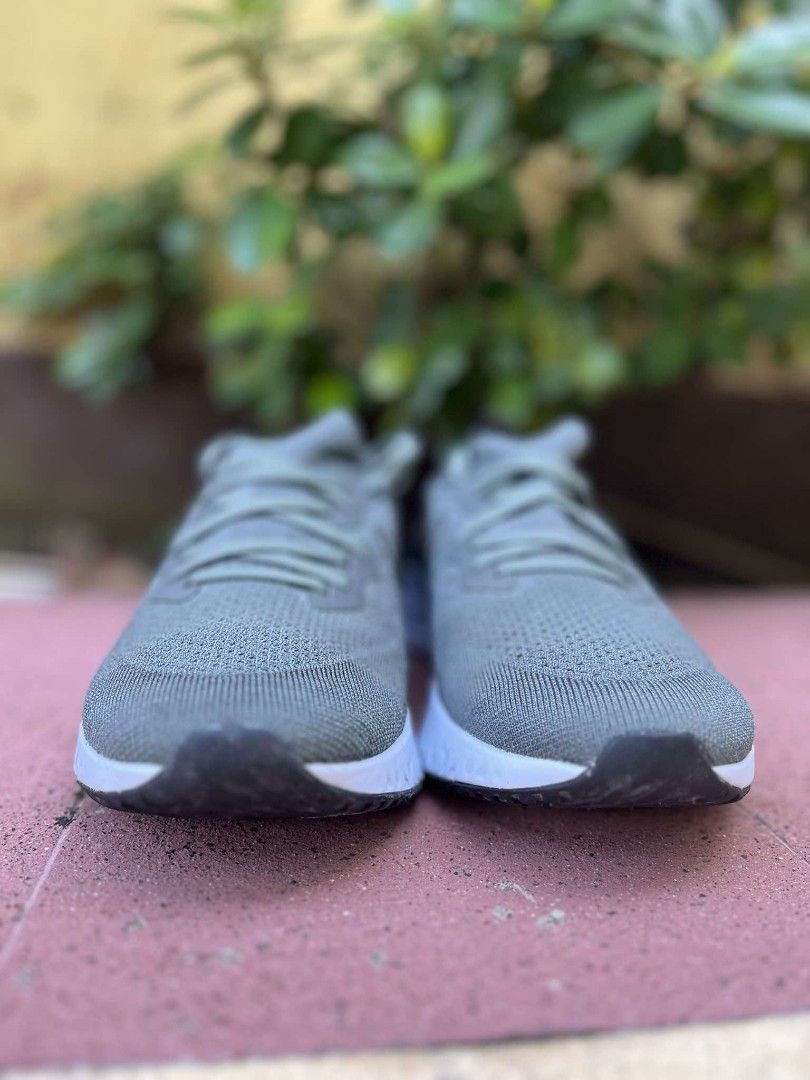 Nike epic react flyknit2 (Category: Sneakers) located in San Pablo. Submitted by lissamaey (Listing ID 1372583707, Image 3). Description: Nike epic react flyknit 2✔️ size :Us 9.5 Uk 8.5 EUR 43 cm 27.5 authentic✔️ brandnew💯 no issue kita sa pic wala lang box loc.san pablo Laguna📍 courier J&t/flash express 📦 can do vouch/vcall for safe transaction 🤝 PRICE:2500💸💸.