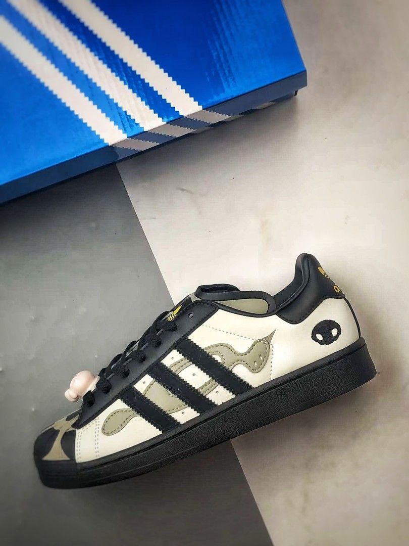 OFFGOD:TATE 2025 Adidas SUPERSTAR 82 Grey shoes, Men's Fashion, Footwear,  Sneakers on Carousell