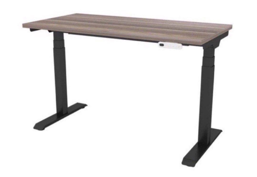 Office Table Adjustable (Category: Tables & Sets) located in Kuala Lumpur. Submitted by Gigii (Listing ID 1372532721, Image 1). Description: Never used. Comes with original packaging. Table Top: Vintage Ash Table Dimensions: Length 135 cm × Width 75 cm × Height 61–126 cm Materials: Metal Base Features: 2-Stage Height Adjustment (Electric) | 3-Position Memory Control | Auto-Reverse Safety Feature Feel free to message me if you are interested. Pric