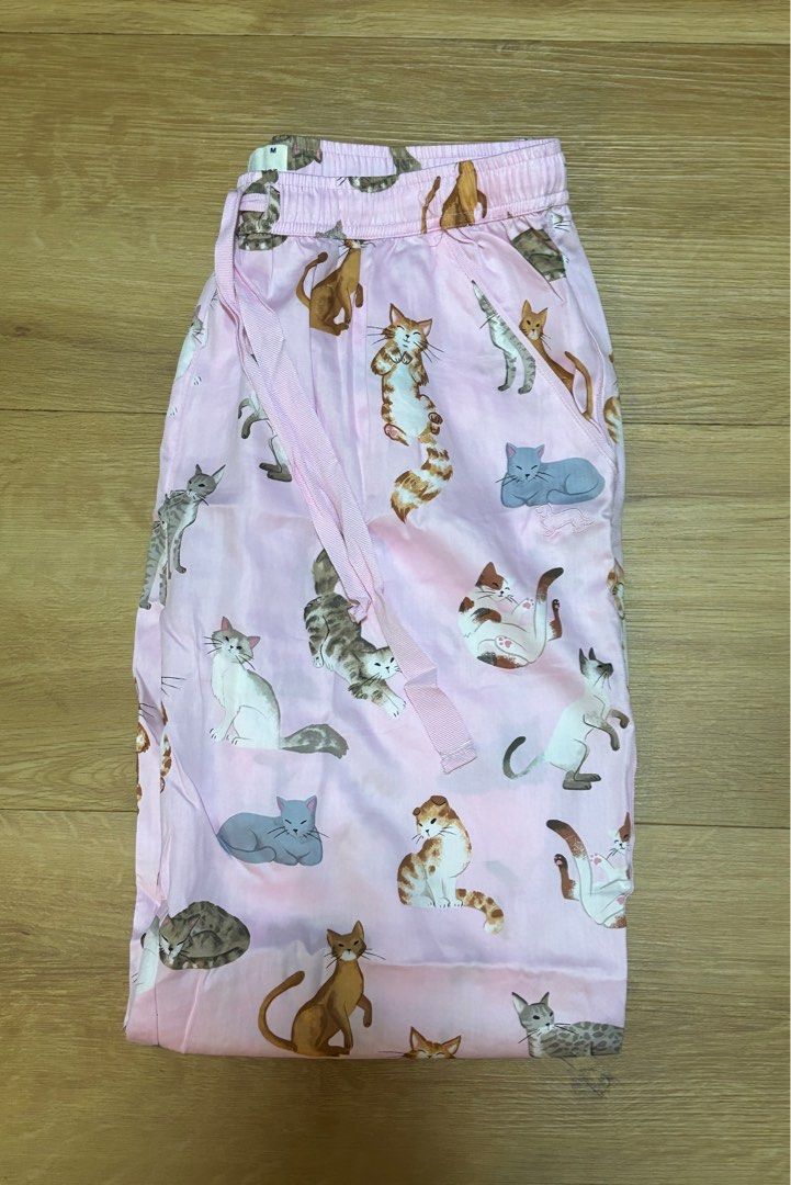Peter Alexander Cat Pajamas Pants (3/4) (Category: New Undergarments & Loungewear) located in Singapore. Submitted by kaya_toastsssd (Listing ID 1372653493, Image 1). Description: BNWT Selling at low cost to clear wardrobe! .
