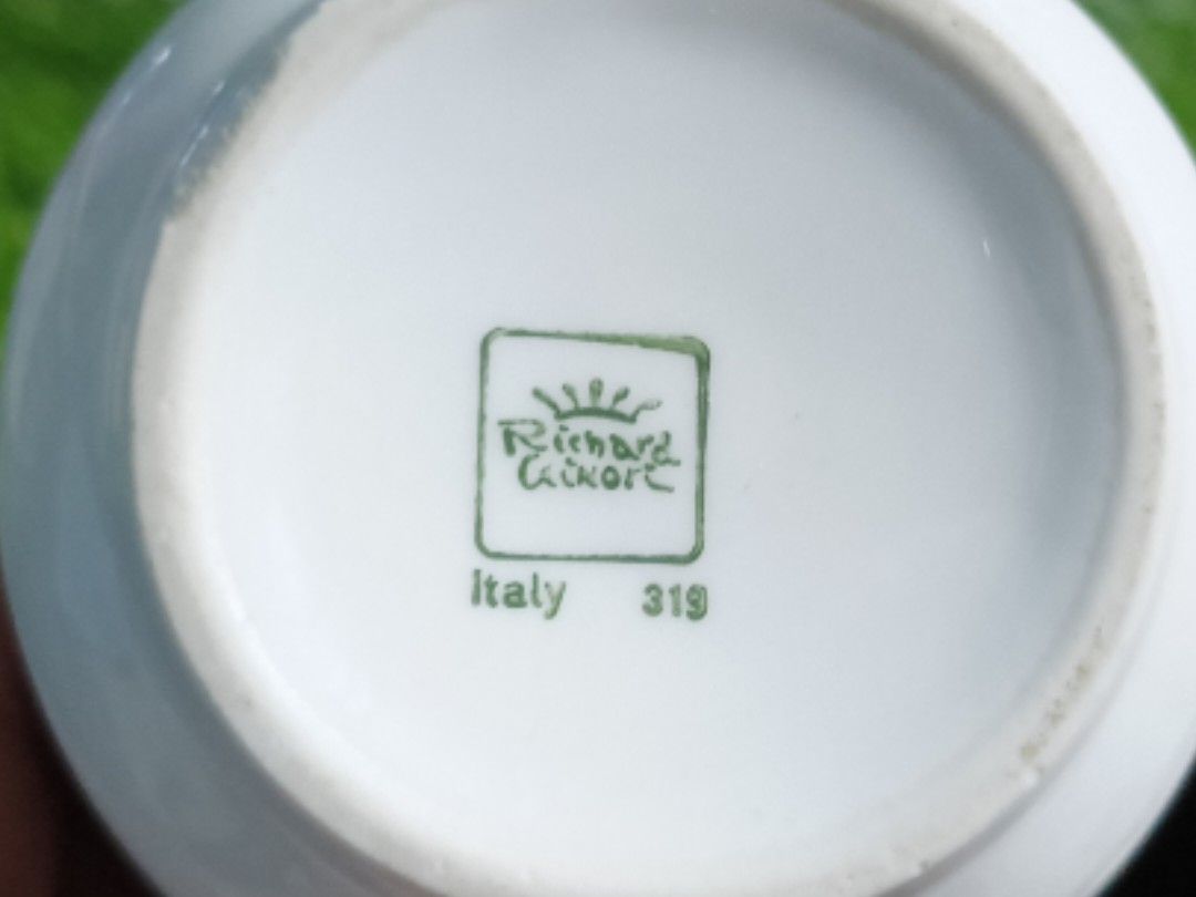 Richard Ginori Teacups (Category: Coffee & Tea Tableware) located in General Santos City (Dadiangas). Submitted by ced_thrifty24 (Listing ID 1372478406, Image 3). Description: Richard Ginori Teacups Green and Red available 1 cup has a small chip but is not visible when placed down. Will not affect the use of the product. Excellent Condition all Selling price + sf 150 The item will be securely wrapped in a polyethylene wrapper placed inside the bo