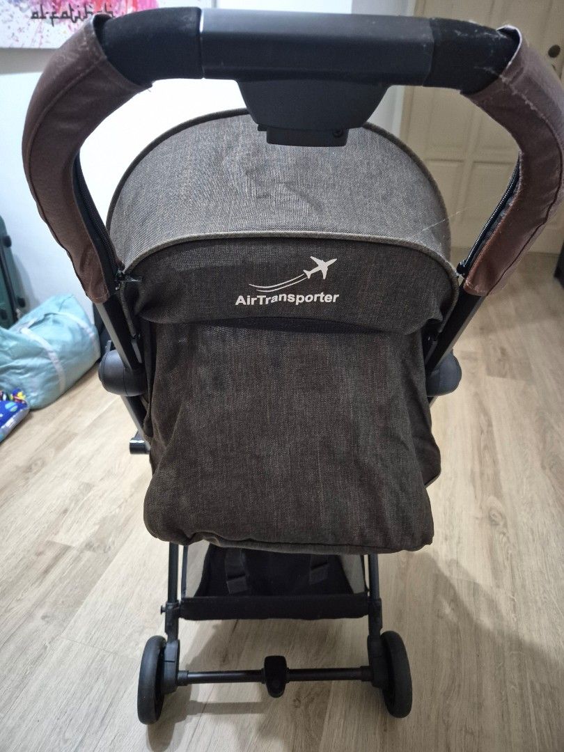 Stroller (Category: Strollers) located in Kuala Lumpur. Submitted by DarkLight3r (Listing ID 1372602867, Image 3). Description: -preloved Royal Kiddy Air Transporter - lightly used, almost new, no defect - COD at Ampang/nearby area.