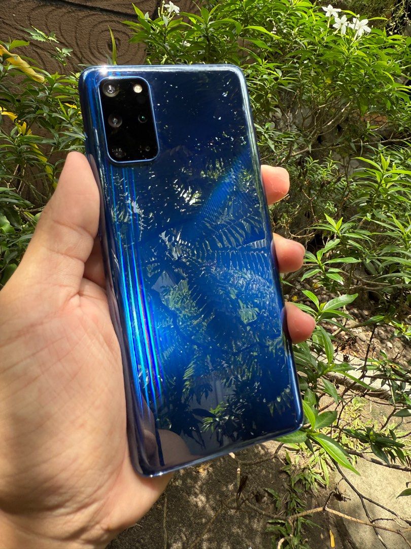 Samsung S20+ 256GB (Category: Samsung) located in Angeles City. Submitted by dmb.ph (Listing ID 1372499702, Image 1). Description: For sale only Fixed price Samsung Galaxy S20+ 256GB SMOOTH UNIT NO DENTS/SCRATCHES KV UNIT, CASE, CHARGER.
