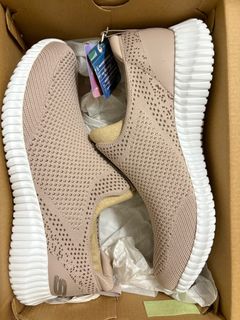 (Category: ) located in . Submitted by loveemeeeeee (Listing ID 1372599496, Image 1). Description: .