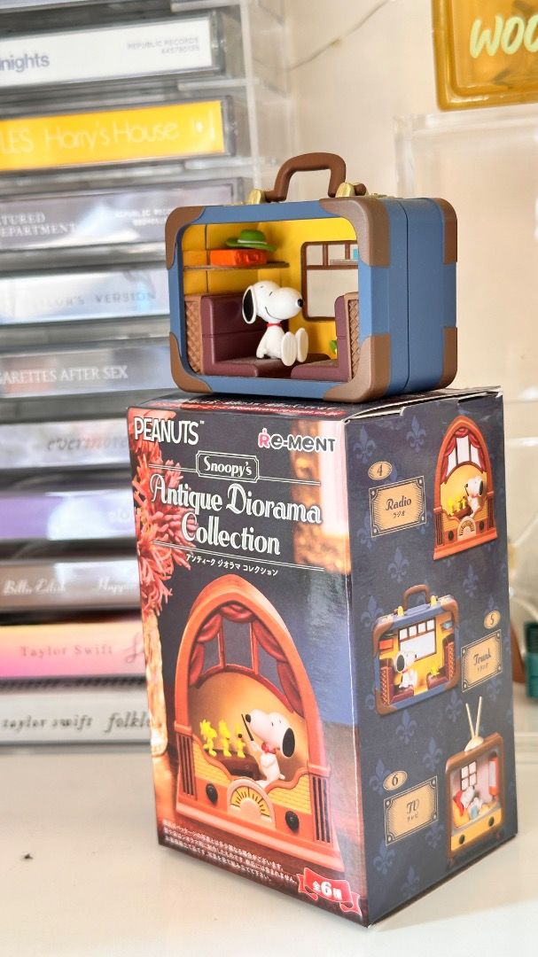 Snoopy blind box Antique Diorama Collection (Category: Designer & Blind Box Toys) located in Manila. Submitted by cats_and_everything (Listing ID 1372543651, Image 3). Description: Brand new & sealed the one in the photo is my personal pull rfs: duplicate pull !!.