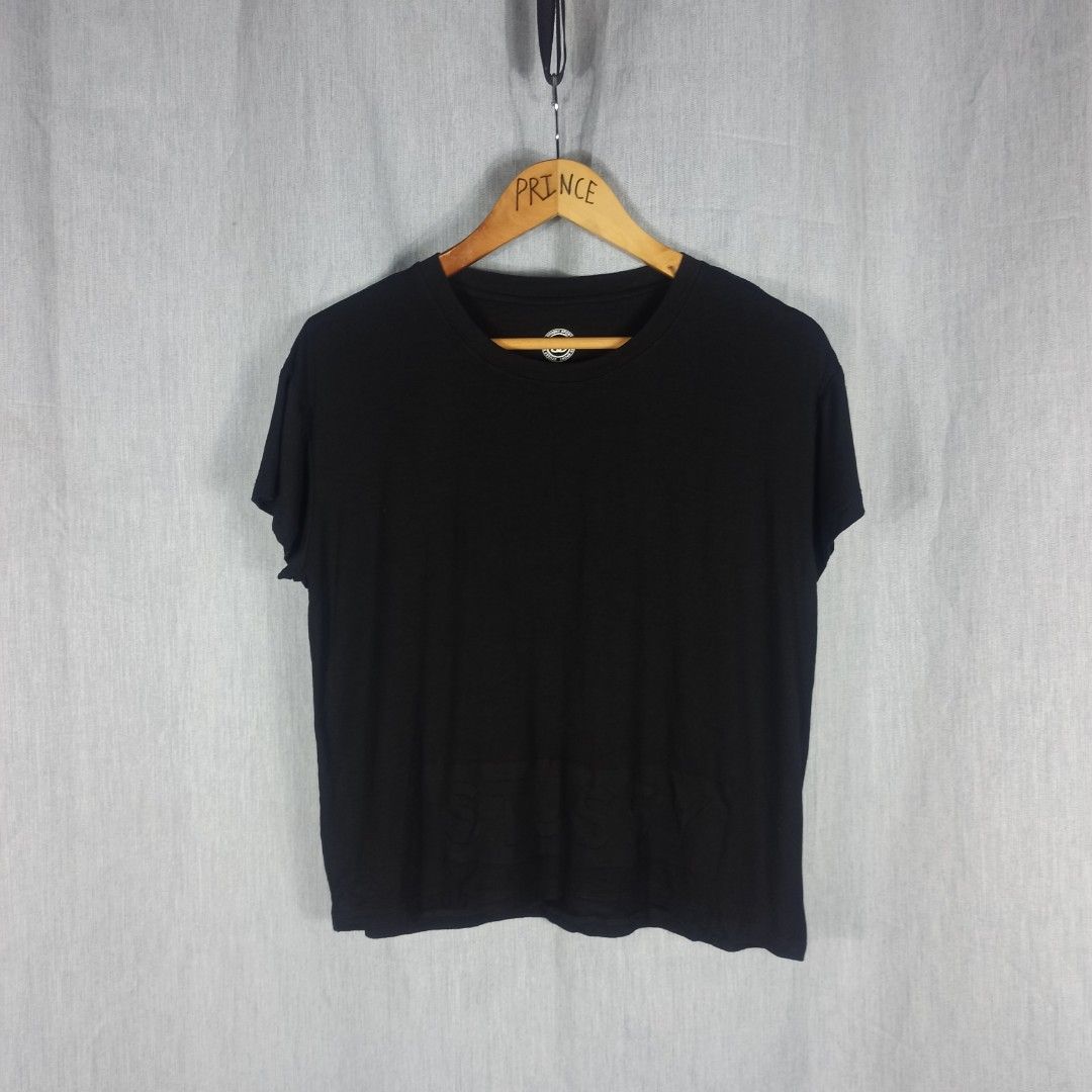 Stussy Sport Transparent Cropped (Category: Others Tops) located in Bacolod City. Submitted by freshstuff13 (Listing ID 1372574220, Image 1). Description: WTS Stussy Sport Transparent Cropped Good as new Size 10 on tag Length: 20 inches Width: 21 inches -500 Add shipping fee DM if interested 📨.