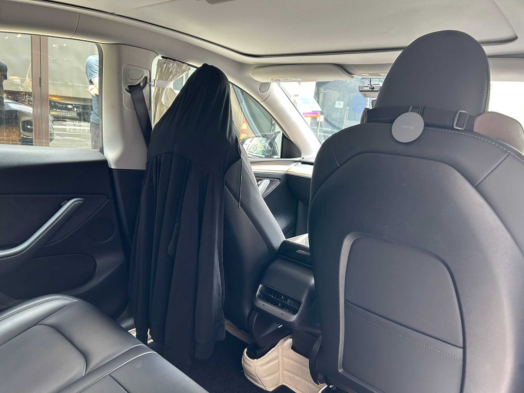 Tesla MODEL Y SR Auto498306530222417927