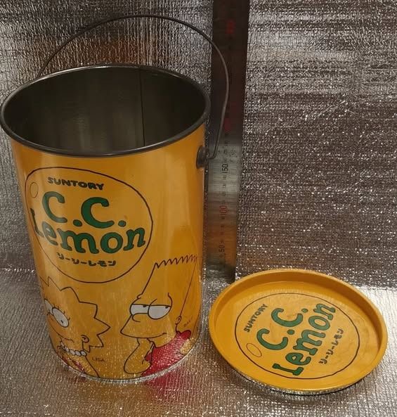 The Simpsons Retro Tin Can (Category: Vintage Collectibles) located in Los Banos. Submitted by princessbotique (Listing ID 1372485555, Image 2). Description: The Simpsons Retro Tin Can Suntory C. C. Lemon 27 cm Only Php 500 Preloved As is WYSIWYG See pix for price and details First come First Serve Please add shipping fee From Los Banos Laguna Meetups per arrangement MOP GCash first to pay basis No reservations No COD No checkout PM MY PAGE if in