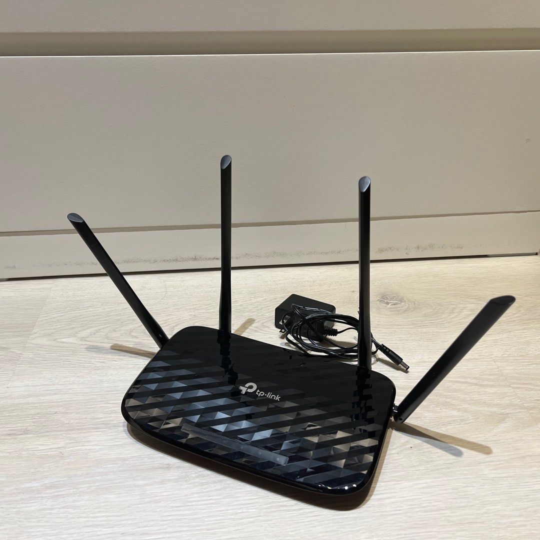 由 hababyy (刊登 ID 1372614350，圖片 1) 提交，位於 台北市 (Taipei) 的 TP-Link Archer A6 AC1200 無線路由器MU-MIMO Gigabit 宿舍套房網路 (類別：Wifi及上網相關產品)，說明：服役滿多年了換換病發作 不然應該還可以再戰10年 內網iphone13pro可跑到500mbps Android Mi pad6pro 可以跑到接近700mbps 可 賣 貨 便。