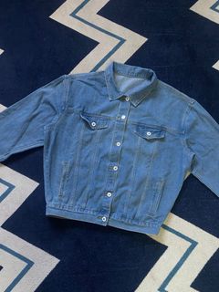 (Category: ) located in . Submitted by Aripppppp (Listing ID 1372644738, Image 1). Description: .
