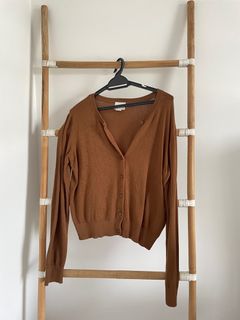 (Category: ) located in . Submitted by thriftandco (Listing ID 1372562030, Image 1). Description: .