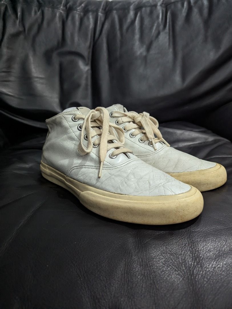Visvim x Mastermind Logan Deck Mid 8/8.5US (Category: Sneakers) located in Antipolo. Submitted by bentakahitanoano (Listing ID 1372633742, Image 2). Description: Still wearable Rips on sole as seen on picture Sign of usage Size 8 can fit 8.5US.