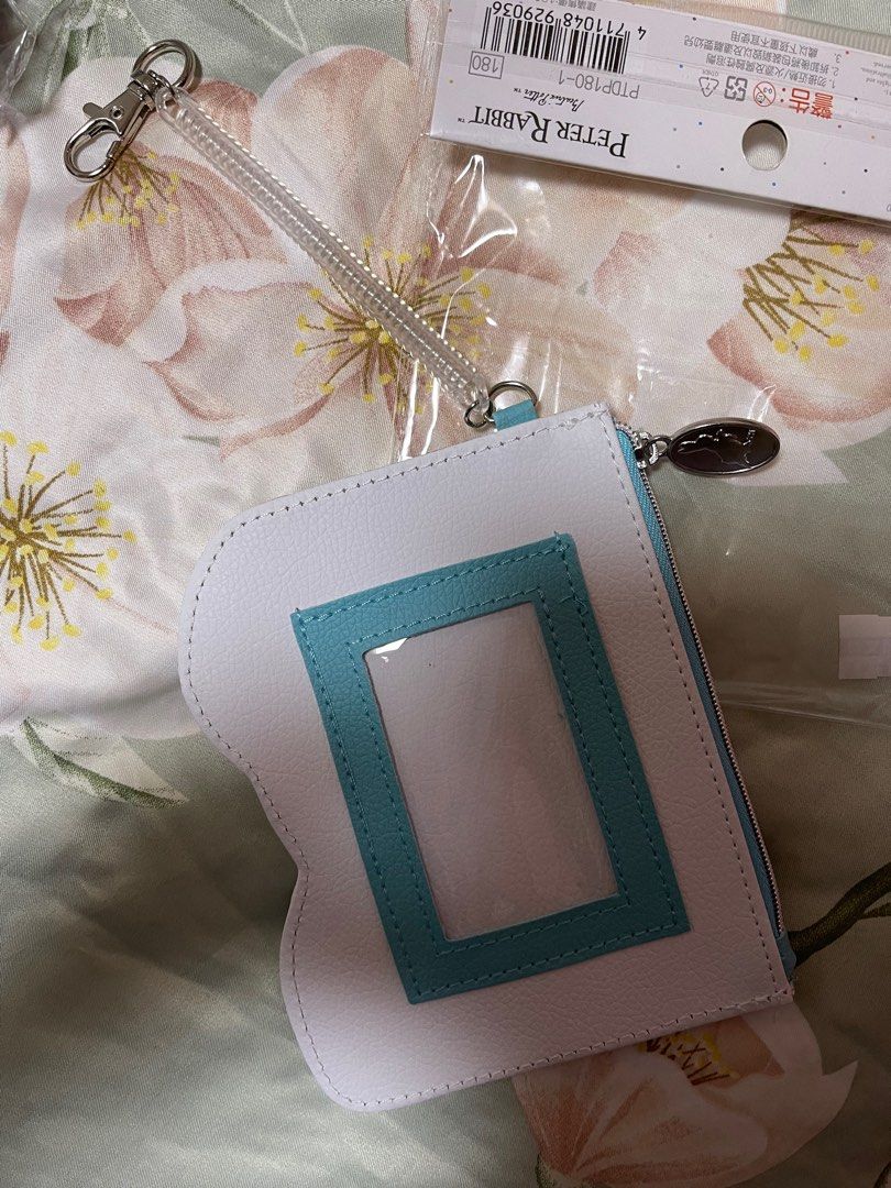 由 jennisi36 (刊登 ID 1375892616，圖片 2) 提交，位於 台北市 (Taipei) 的 彼得兔零錢票卡包（贈品） (類別：其他外出用品)，說明：💖購買商品 👉可選購賣場(贈品) （買一贈一 優惠）😊。